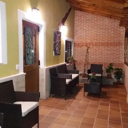 Hotel Rural El Yunque Santibanez de la Pena