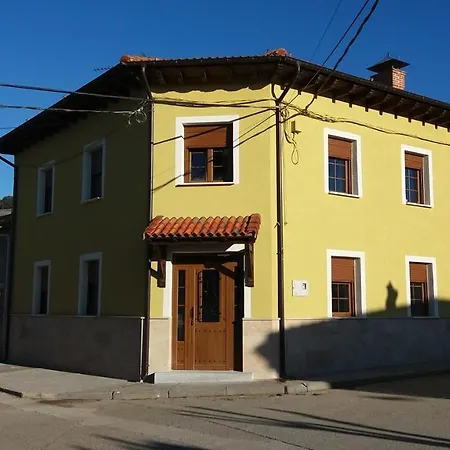 Rural El Yunque Santibanez de la Pena